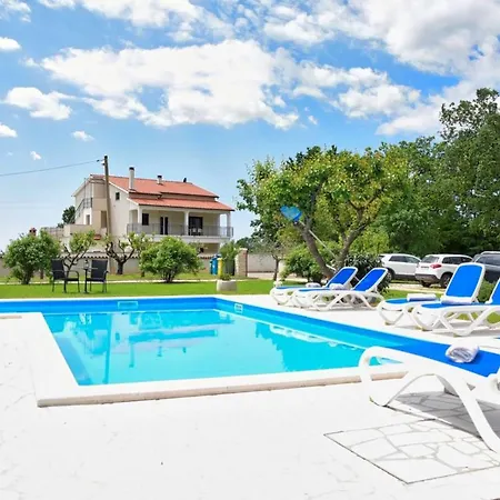 Apartman Petra 2 Kirmenjak